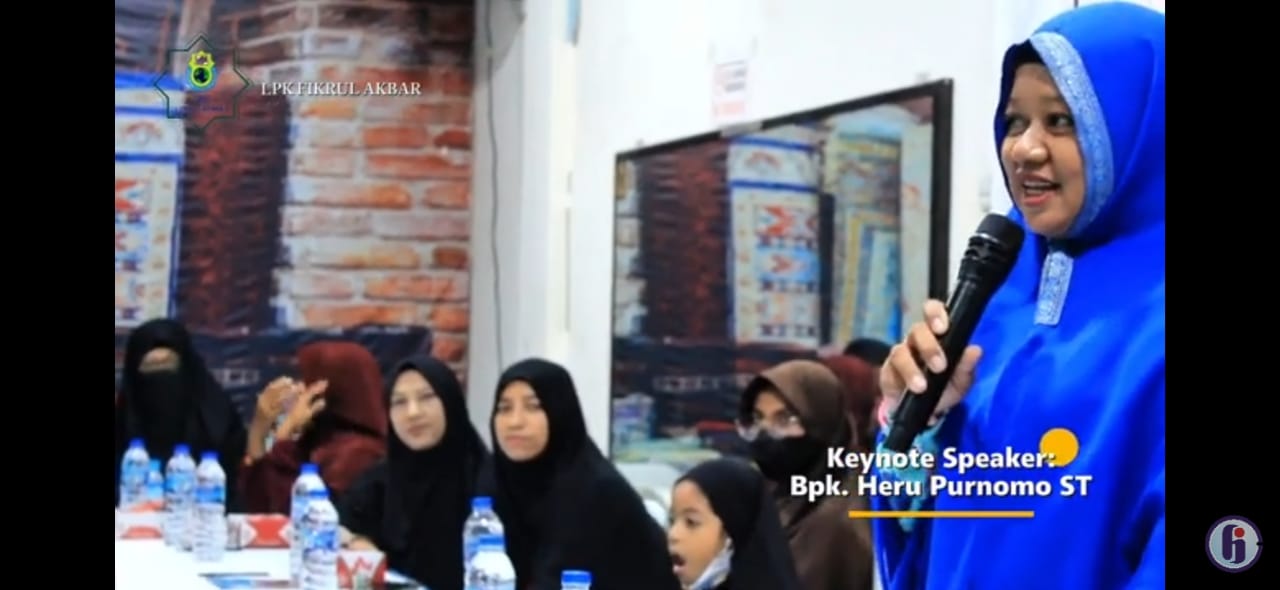 KREATIFITAS DAN ETIKA BISNIS MUSLIMAH DI ERADIGITAL (SEMINAR BISNIS SERIES Bag.2)
